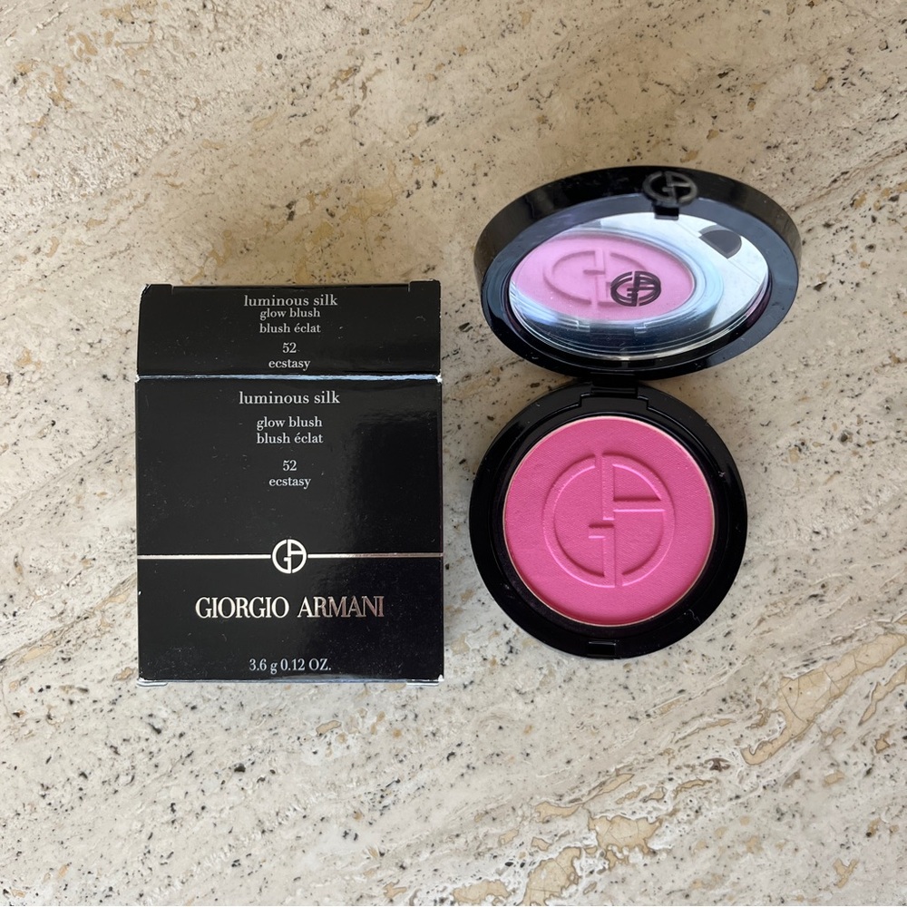 Armani Beauty Luminous Silk Glow Blush in 52 Ecstasy